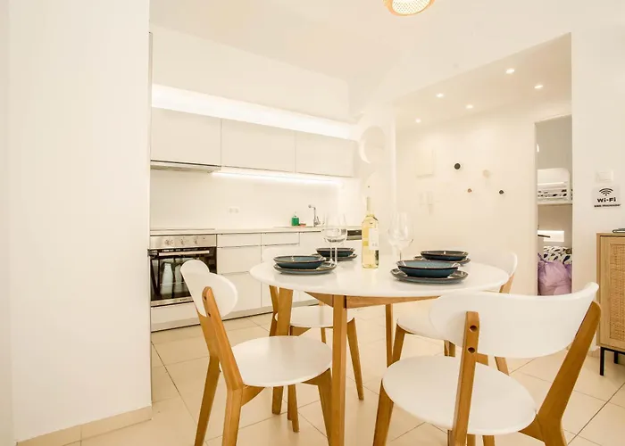 Be Crete - Miramare Apartment *